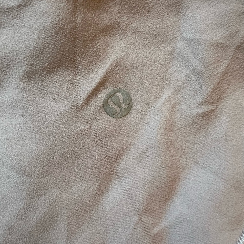 Lululemon leggings. Minimal pilling
